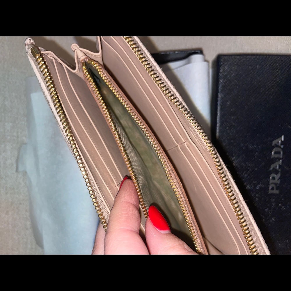 PRADA Authentic Wallet - Picture 15 of 16